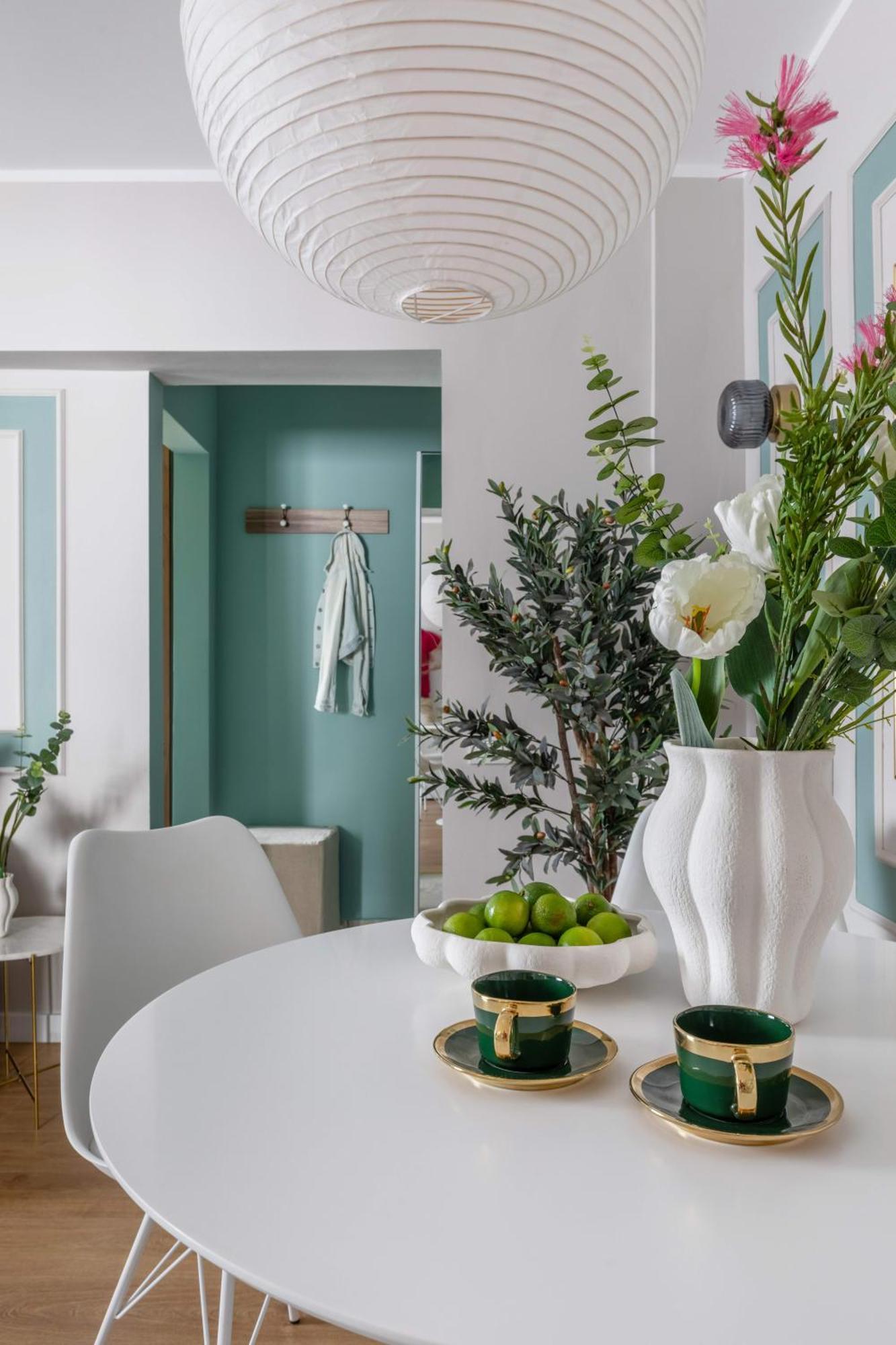 Holt - Sublime Minty Green 1Br On The Park Бухарест Екстер'єр фото